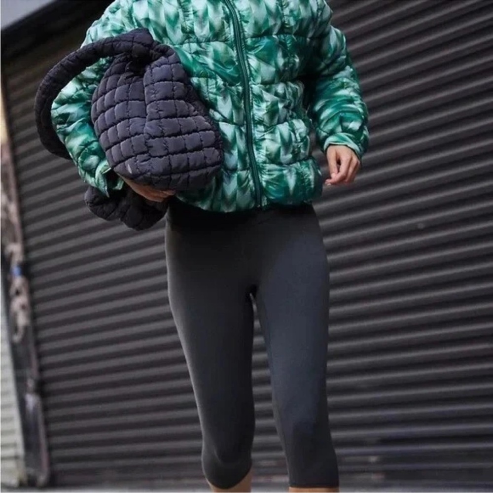 NWT Free People Kelly Green Pippa Packable Puffer Jacket Size M - Picture 3 of 8